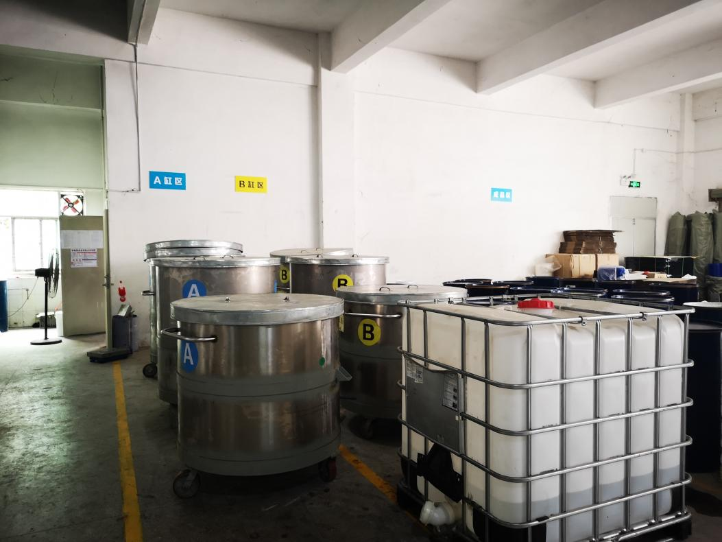 模具硅膠原料和制品儲(chǔ)存需留意的事項(xiàng)有哪些 ？